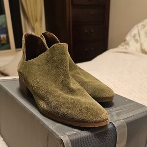 Kenneth Cole Suede Ankle Boots - Olive Green